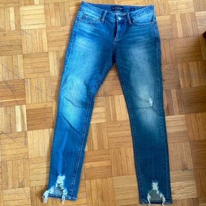 Lucky Brand - Distressed Skinny Jeans